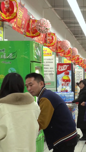 实拍春节超市购物囤货人群【该编辑类视频无肖像权，不建议商用】视频