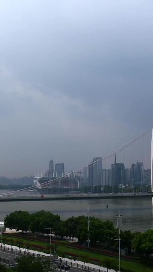 广州猎德大桥乌云移动经典延时10秒视频