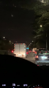 夜晚公路上开车视角视频