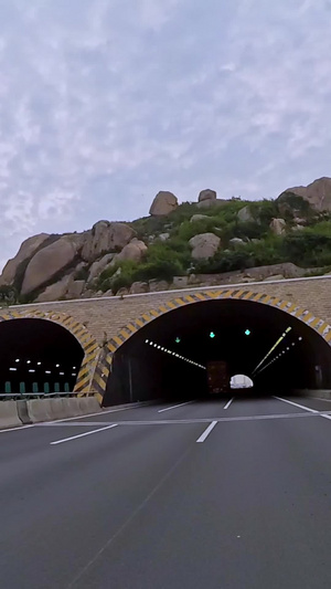 隧道行车第一视角21秒视频
