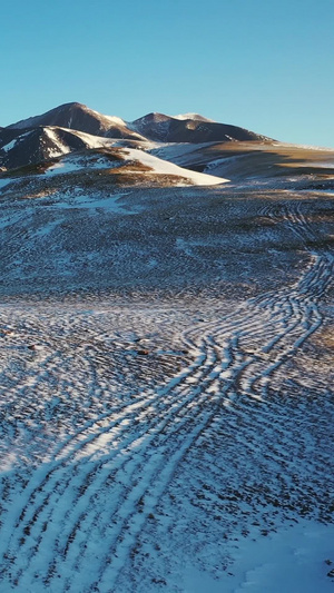 冬季雪山公路航拍素材82秒视频