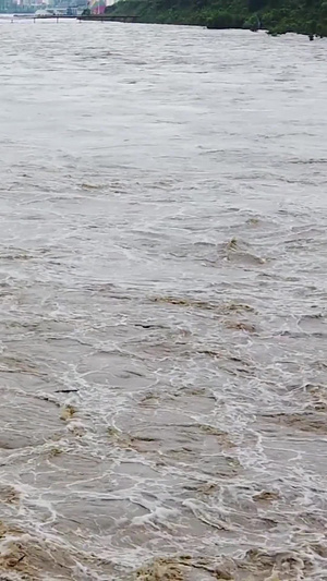 洪水蔓延124秒视频