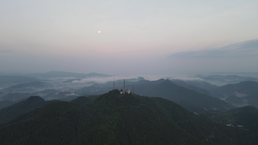 清晨大山日出云雾缭绕航拍视频视频