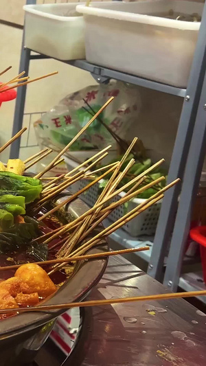 湖北荆州地方特色小吃美食中餐麻辣烫制作过程素材美食素材55秒视频
