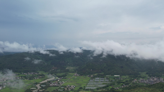 航拍山地云海视频