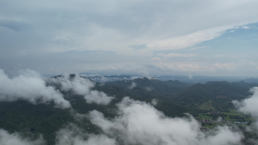 航拍山地云海视频