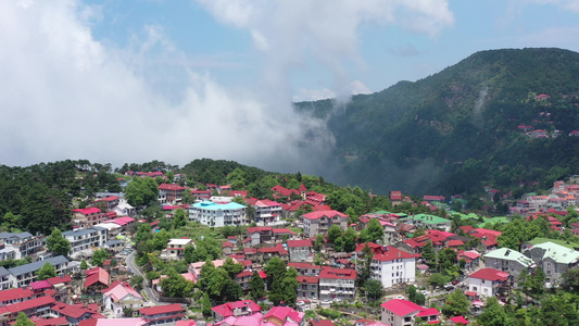 江西避暑胜地庐山牯岭镇如琴湖庐山索道等景点航拍视频