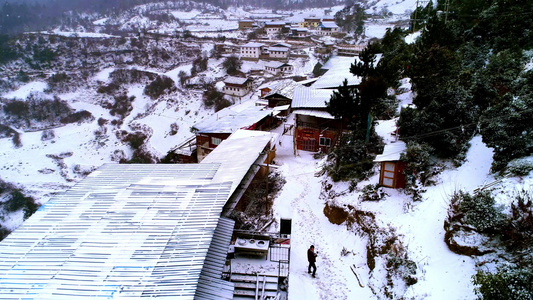 云南原始村落雨崩视频