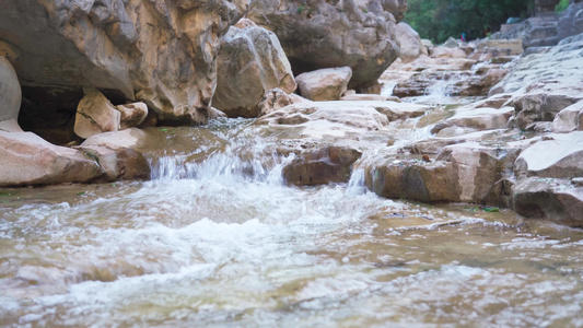 晴天云台山世界地质公园山水风景视频