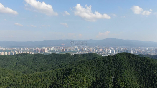 山川森林绿色植物风景航拍视频