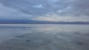 青海湖倒影15秒视频