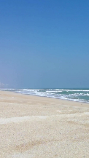 海南网红风车海滩美景风力发电31秒视频