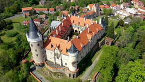捷克中世纪城堡兹比罗的航拍31秒视频