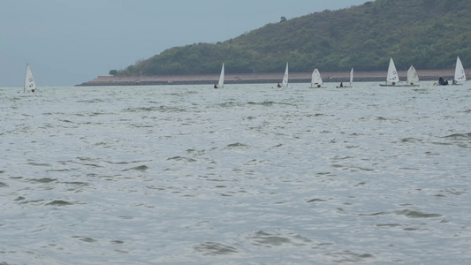 海上帆船实拍视频