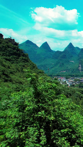 蓝天白云桂林杨堤码头山水风光航拍航拍风景视频