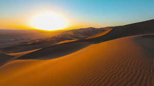 8K金色沙漠日出延时29秒视频