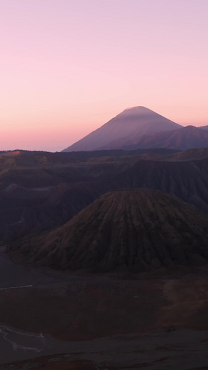 布罗莫火山航拍天际线31秒视频