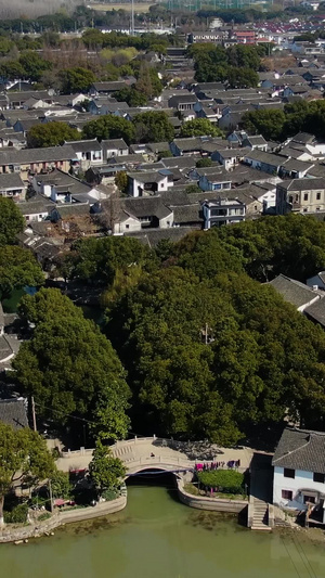 航拍5A景区苏州同里古镇全貌视频古建筑47秒视频