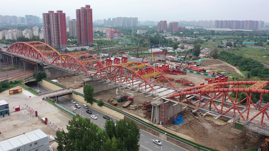 航拍郑州彩虹桥拆解新建工程主题拆除施工中视频