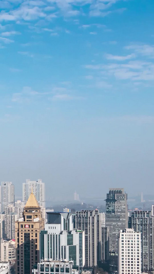 南京城市天际线蓝天白云延时商务楼10秒视频
