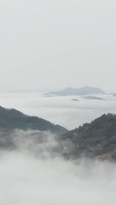 航拍云雾环绕的大山合集山水画视频