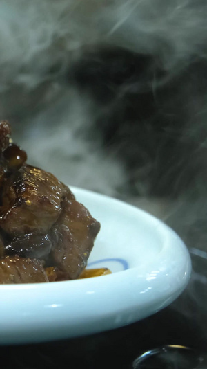 实拍美食装盘餐饮饭店宣传中国菜30秒视频