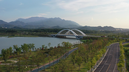 九江市鄱阳湖科技城科创中心和芳兰湖公园视频
