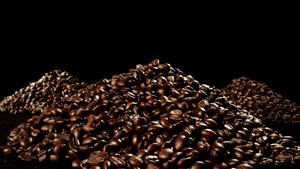 咖啡豆堆成的小山19秒视频