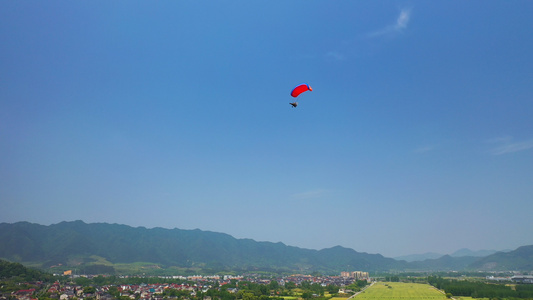 4K航拍跟拍滑翔伞运动合集视频