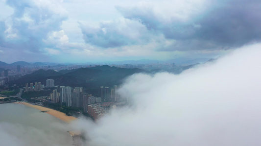 龙舟雨季节山海云视频