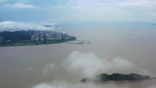 龙舟雨季节多变的云视频