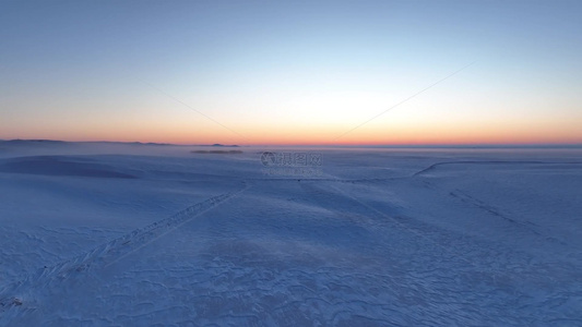 草原冬季雪景雪原暮色落日余晖视频