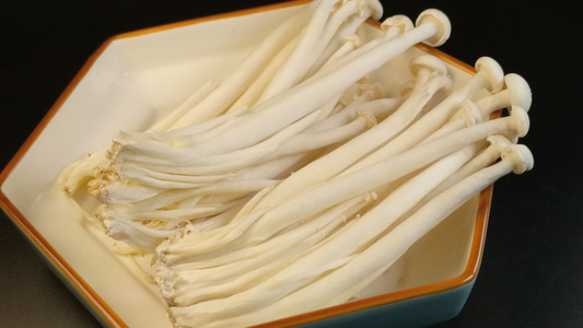 海鲜菇白玉菇食用菌美食实拍4K视频视频