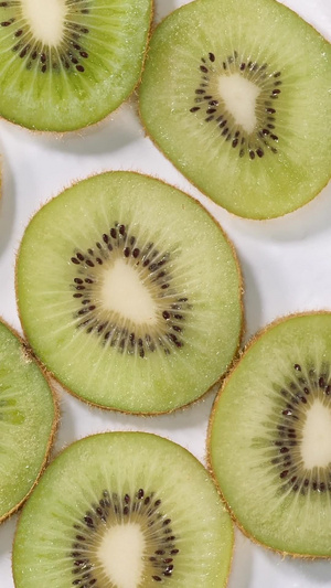 猕猴桃奇异果切片旋转新鲜水果20秒视频