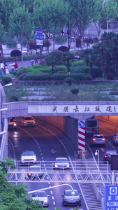 航拍国内首过江隧道城市交通道路车流素材隧道素材视频