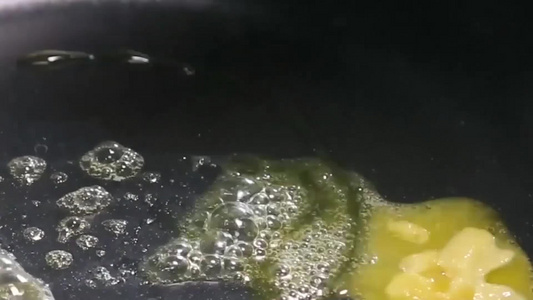 黄油融化过程视频