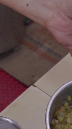 慢镜头升格拍摄素材中式美食早餐牛肉粉制作过程慢动作60秒视频