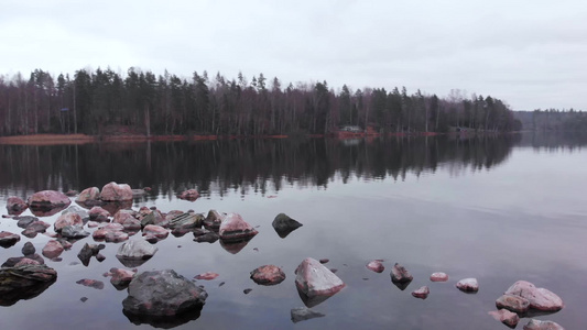 宁静的芬兰湖视频