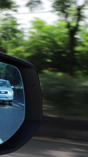 汽车后视镜实拍视频外出旅行12秒视频