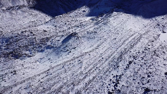 冰雪覆盖高冰层的冰块视频