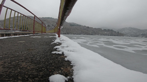 山区工业冷冻水坝的冬季景点16秒视频