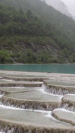 云南丽江玉龙雪山脚下蓝月谷旅游景区风光风光素材33秒视频