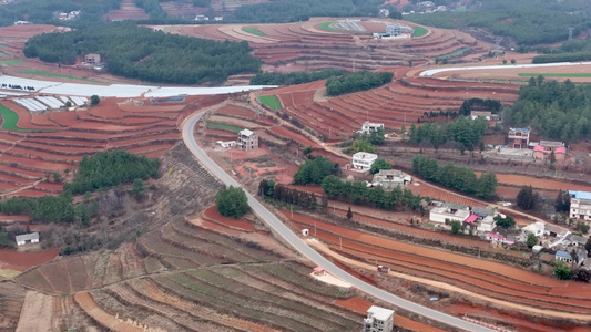 4K航拍 云南念湖红土地视频