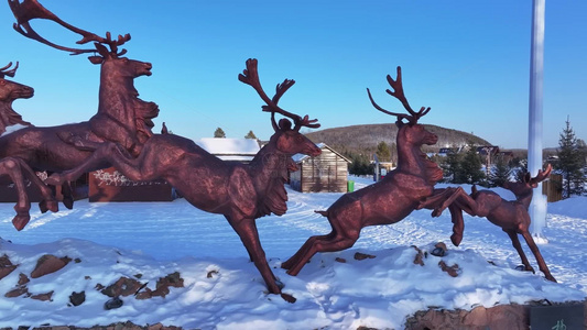 4K视频素材全国最后的狩猎部落敖鲁古雅鄂温克民族乡驯鹿雕塑视频
