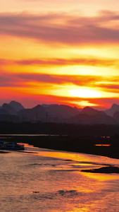 桂林龙门大桥地标景傍晚日落山水傍晚视频