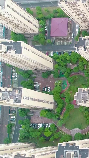 居民建筑俯拍城市天际61秒视频