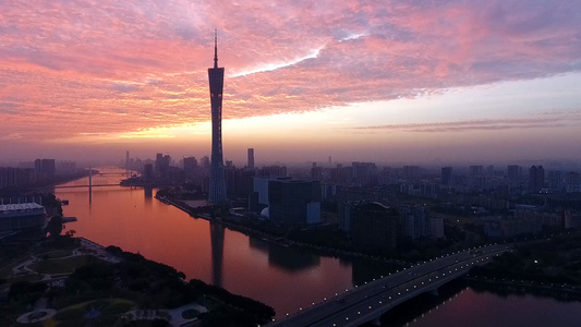 广州塔日出火烧云空镜城市4k全景航拍视频