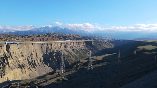 航拍新疆旅游景点安集海大峡谷全景自然风光4k素材视频