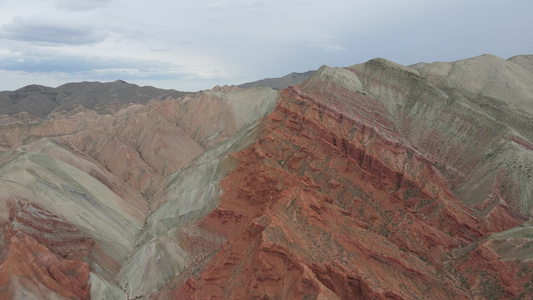 新疆雅丹地貌4k自然风光航拍视频