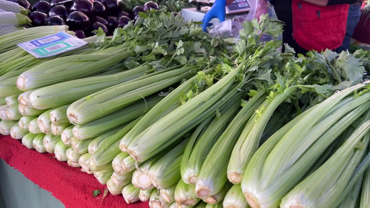 买菜绿叶菜蔬菜菜市场百姓生活赶大集视频